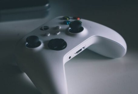 Affordable Gaming Rigs - Xbox Controller