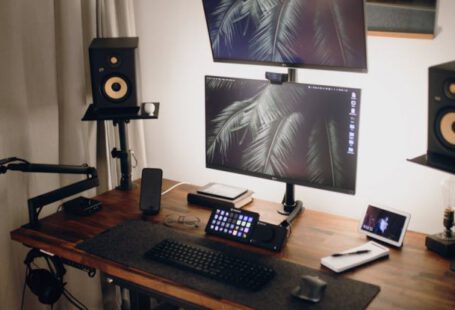 Desk Setup Hacks - Streaming Computer Setup